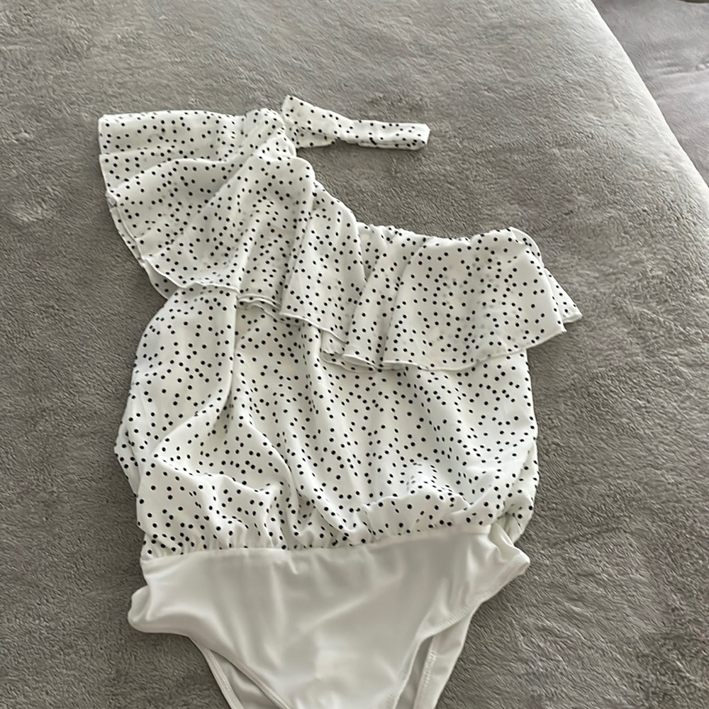 Forever 21 one shoulder bodysuit